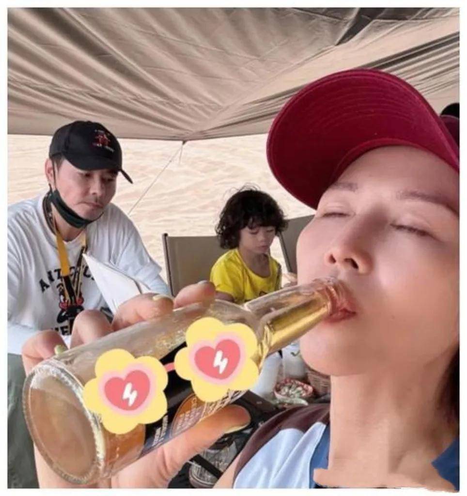 夏：沙漠之旅的温馨与欢乐开元棋牌蔡少芬携家人游宁(图3)