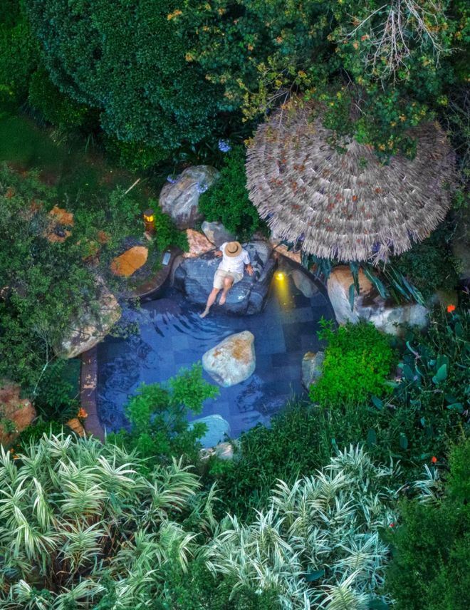 活方式营造、实现二次消费增长的衍生产品体系构建开元棋牌文旅案例 温泉康养产业：场景跨界与生(图1)